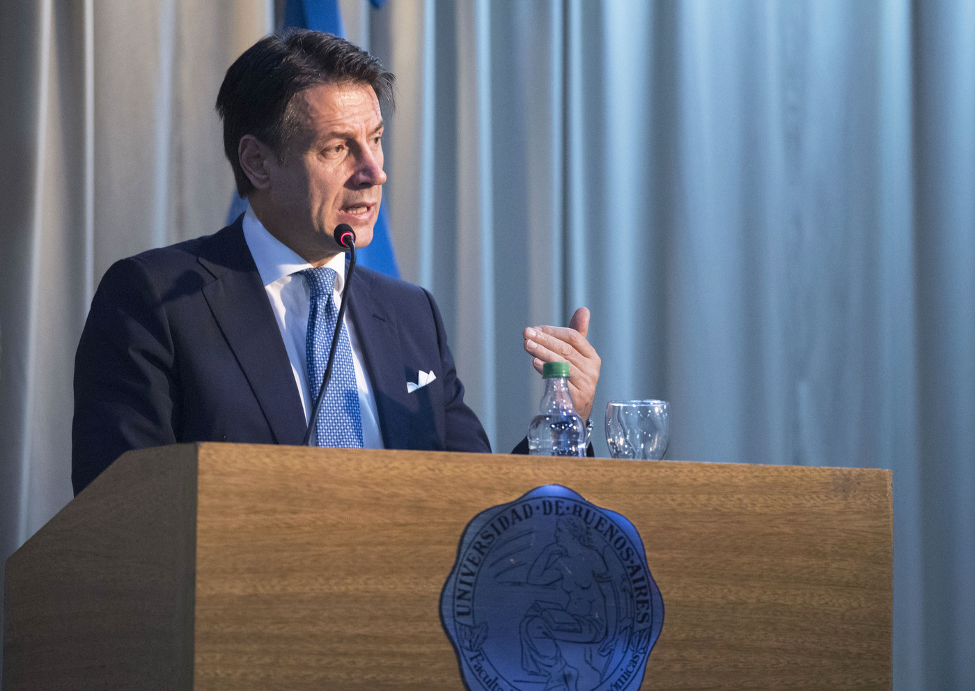 Manovra, si tratta con l’Ue ma il governo blinda il testo: “Verso fiducia alla Camera”