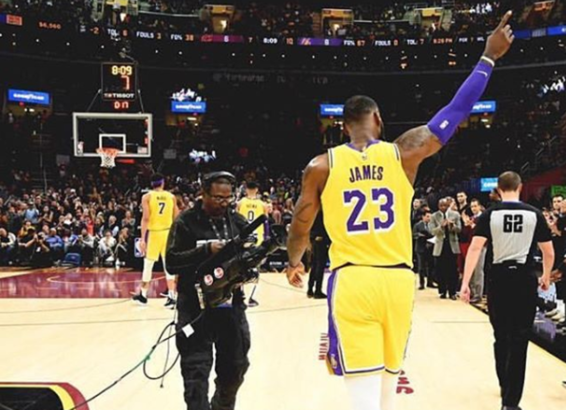 Nba, Belinelli e Spurs travolti da Houston, Lakers battono Dallas