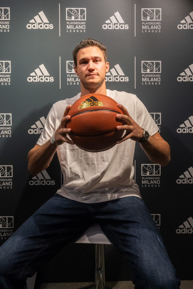Nba: cadono i Clippers di Gallinari. James trascina i Lakers