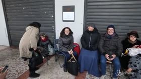 Milano, attesa davanti alla Scala per la prima