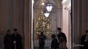 Roma, dopo “Spezzacchio” anche Palazzo Chigi ha il suo albero di Natale