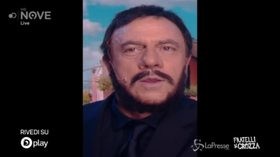 Crozza/Salvini in diretta su Facebook continua a svelare le operazioni segrete della polizia