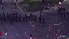 Buenos Aires, scontri tra polizia e tifosi del River Plate dopo i festeggiamenti per la Libertadores