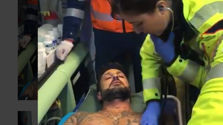 Milano, Fabrizio Corona aggredito nel boschetto della droga di Rogoredo