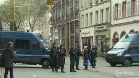 Strasburgo, mercatini chiusi e agenti per strada dopo l’attacco