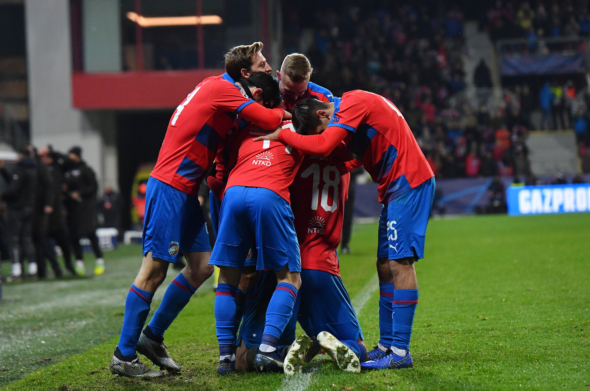 Champions League, Viktoria Plzen-Roma 2-1 | Il Fotoracconto