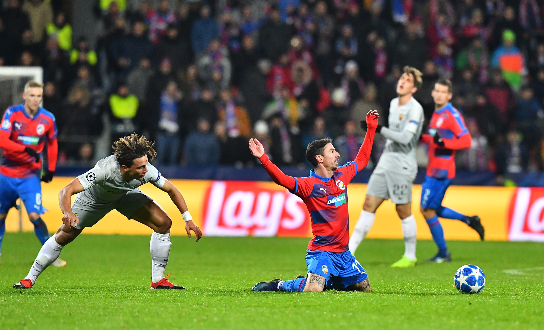 Champions League, Viktoria Plzen-Roma 2-1 | Il Fotoracconto
