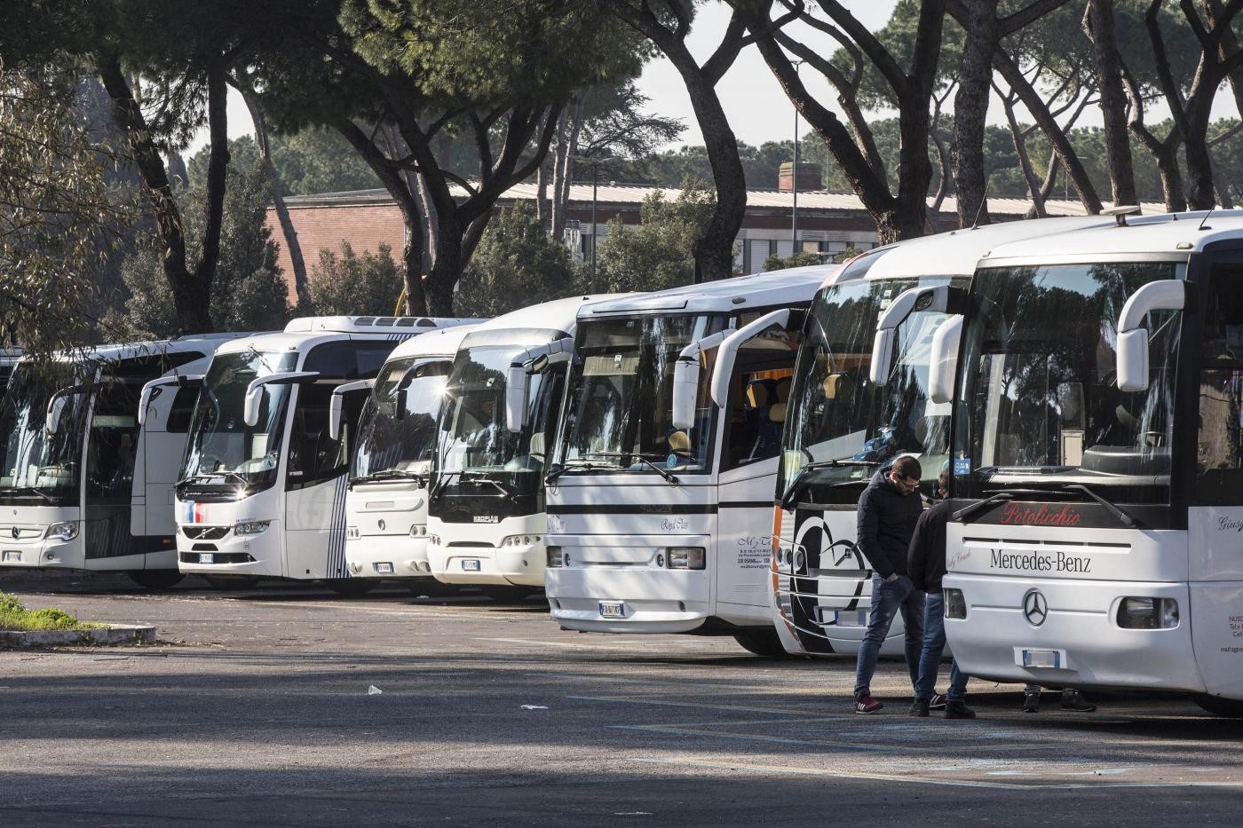 Roma, da gennaio addio ai bus turistici nel centro storico