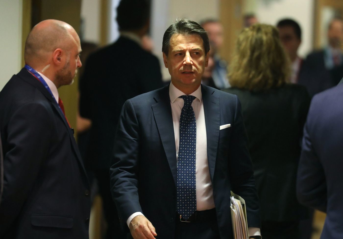 Manovra, Conte: “L’Italia non è col cappello in mano”. Ultimi dettagli della trattativa