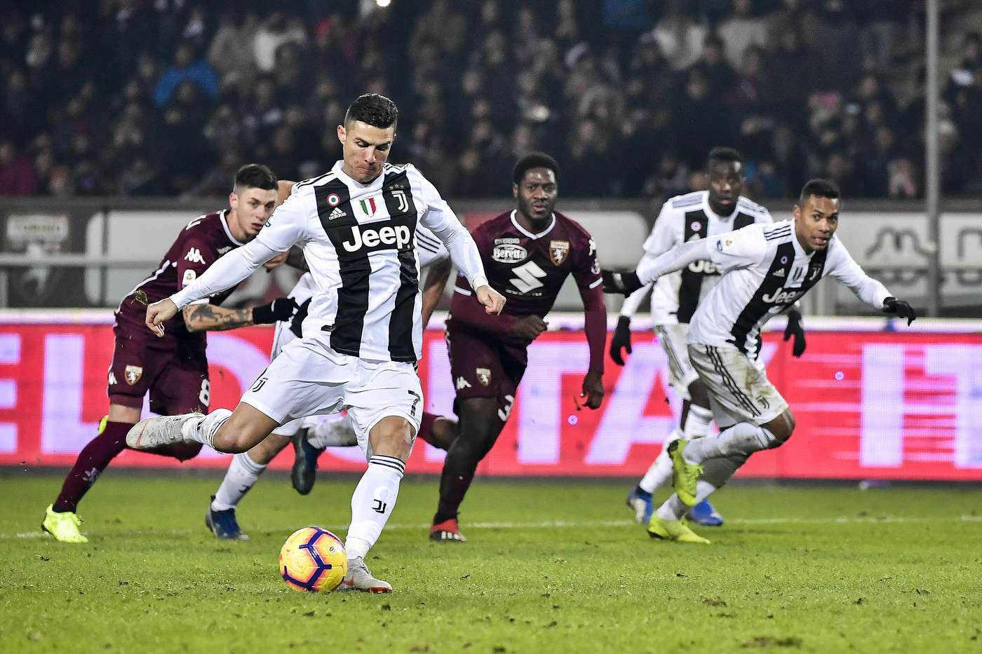 Torino-Juventus 0-1, le pagelle: CR7 glaciale, muro Toro in difesa. Harakiri Zaza