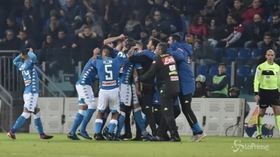 Serie A, vincono Napoli e Roma: i giallorossi soffrono ma fanno risultato