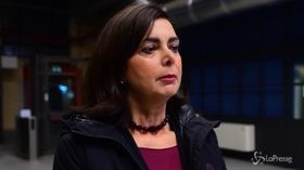 Boldrini: “Facendosi le foto con un condannato Salvini non dà un buon esempio”