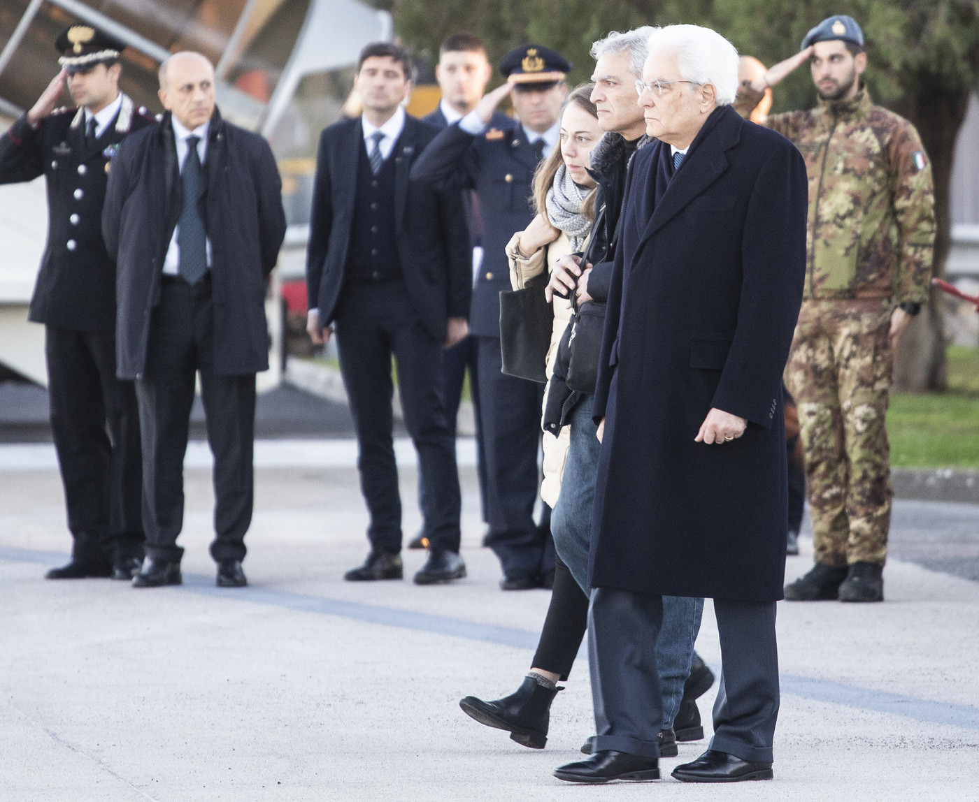 Commozione per il rientro del feretro di Megalizzi: esami sulla salma, poi i funerali