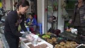 Alla scoperta delle frittelle di vermi, il piatto tipico vietnamita