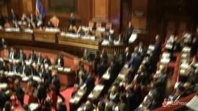 Senato, le grida dell’opposizione: “Onestà, onestà”