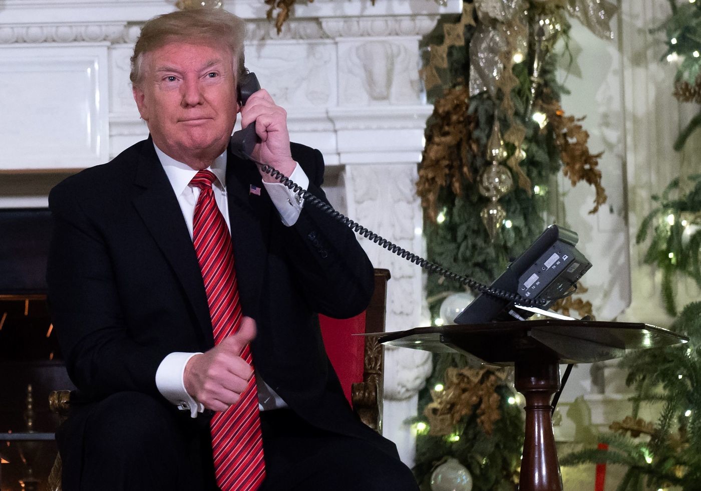 Trump ‘rovina’ le feste a un bambino di 7 anni: “Credi ancora a Babbo Natale?”