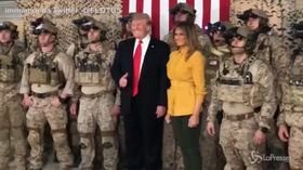 Trump e Melania visitano le truppe Usa in Iraq