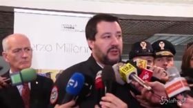 Violenza negli stadi, Salvini: “Non confondiamo i delinquenti con i veri tifosi”