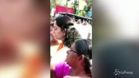 India, muro umano delle donne contro la discriminazione di genere