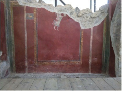 Pompei, torna visitabile, dopo il restauro, la Schola Armaturarum