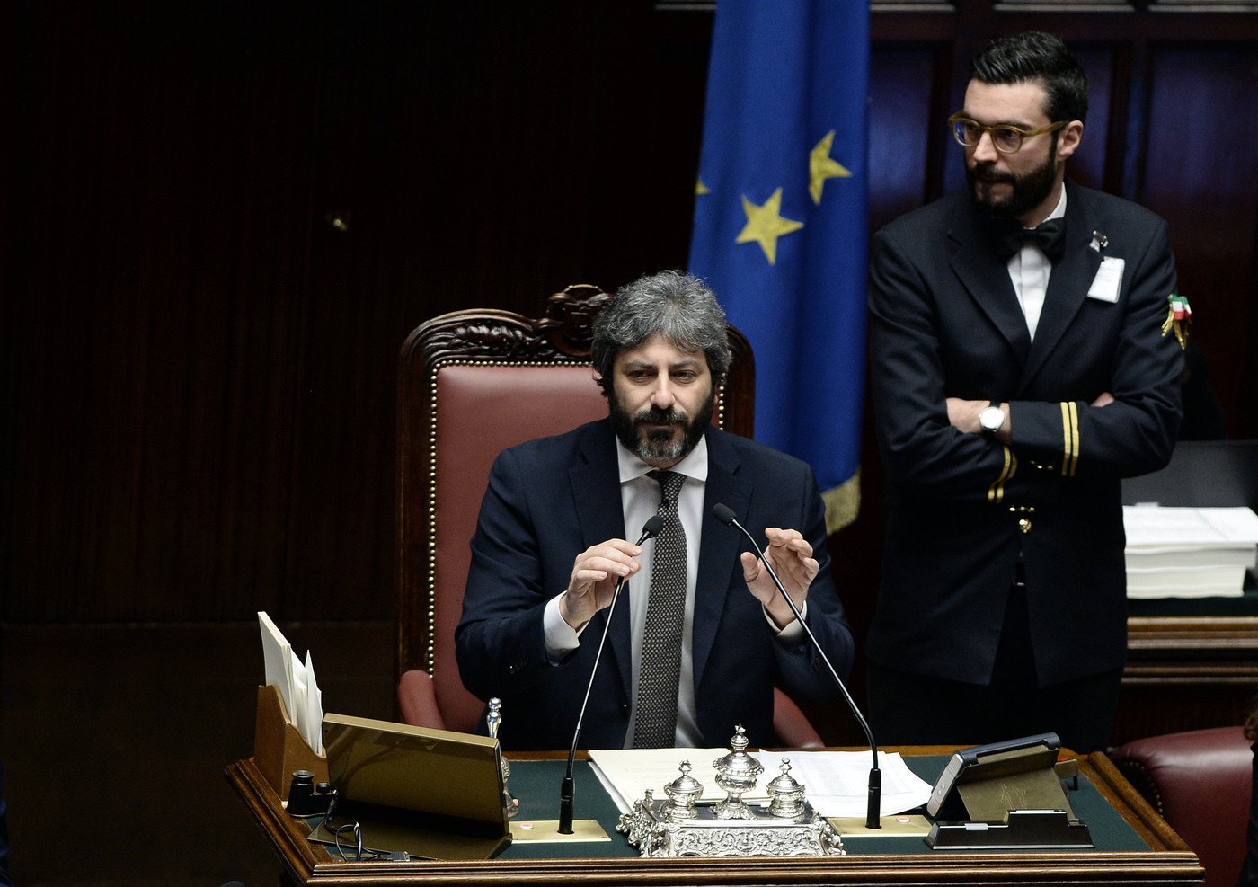 Fico in campo per difendere la centralità del Parlamento. Opposizioni all’attacco