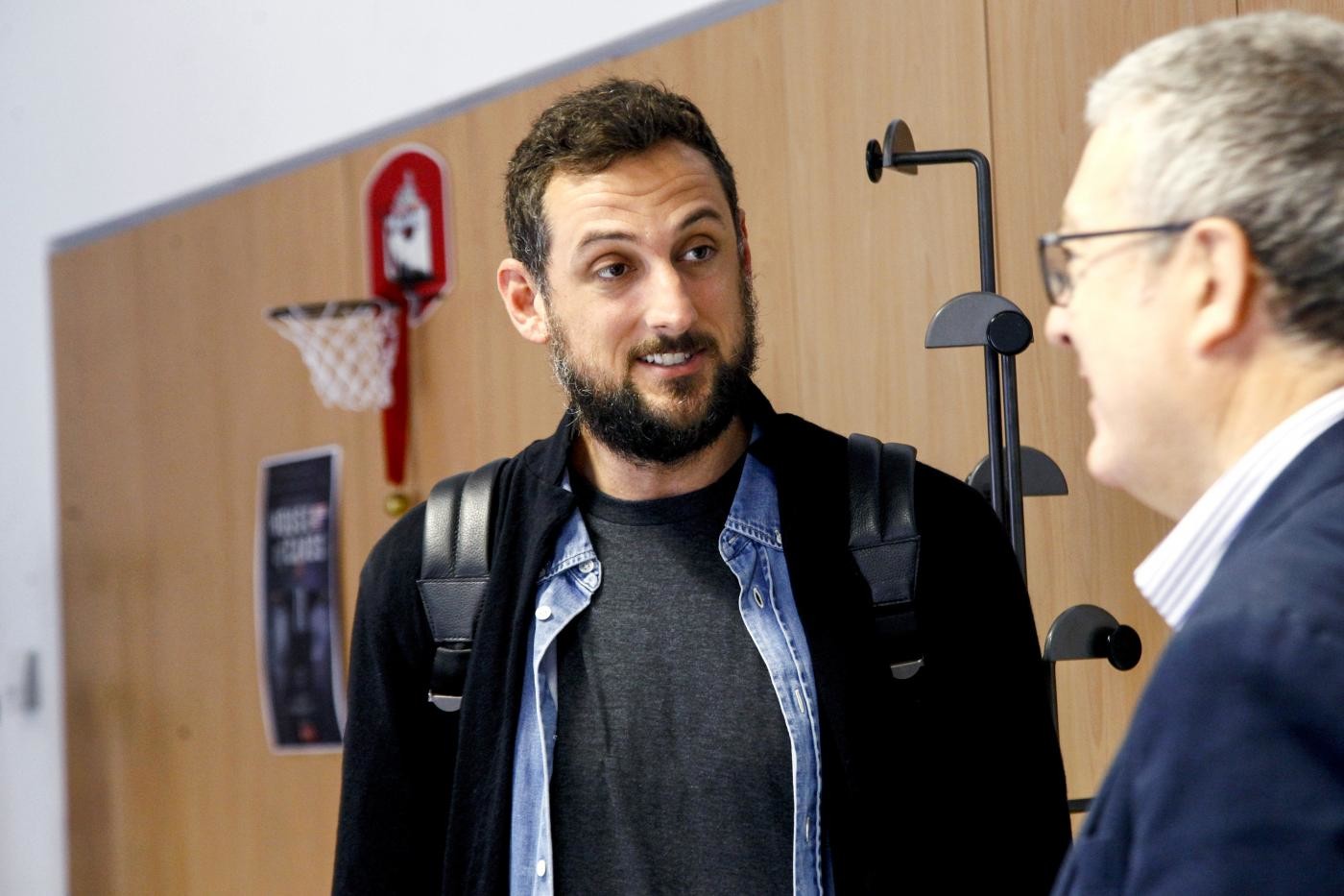 Nba: Houston ok in casa Warriors, Spurs di Belinelli superano Toronto