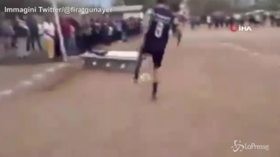 Il gol di un morto: toccante tributo al compagno che non c’è più
