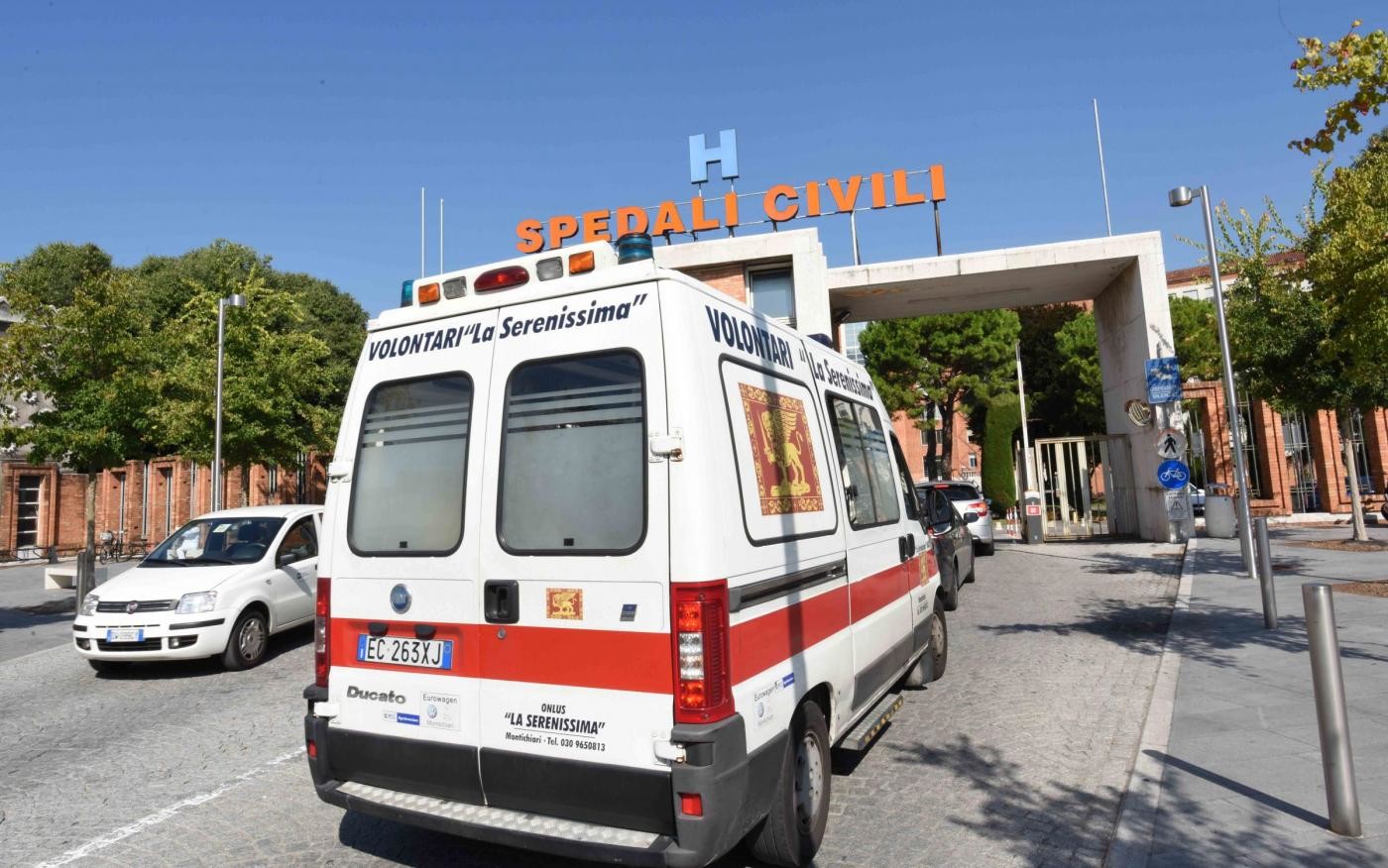 Brescia, sale a 4 il numero dei bambini morti agli Spedali Civili. Blitz dei Nas