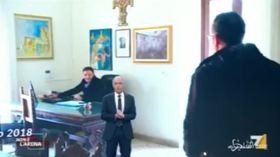 Gli bruciarono l’auto per aver denunciato la mafia: Giletti gliene regala una nuova