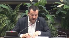 Calcio, Salvini: “Tornare a trasferte collettive, no a stop in caso di cori sconvenienti”