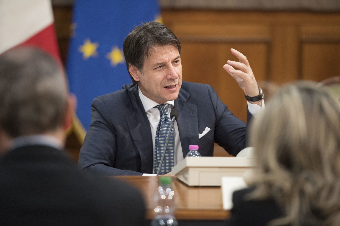 Dl Sicurezza, Conte incontra i sindaci. Salvini minimizza: “Un caffè non si nega a nessuno”