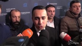 Gilet gialli, Di Maio: “Assurdo che in Italia li indossino i pensionati d’oro”