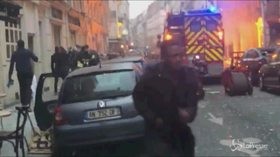 Esplosione a Parigi: due morti e decine di feriti, due sono italiani