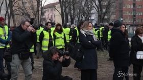 Parla il sindaco e gli agenti si allontanano, nuova protesta della polizia locale a Milano