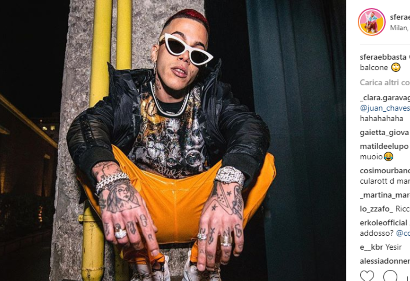 Sfera Ebbasta indagato a Pescara per istigazione all’uso di droga