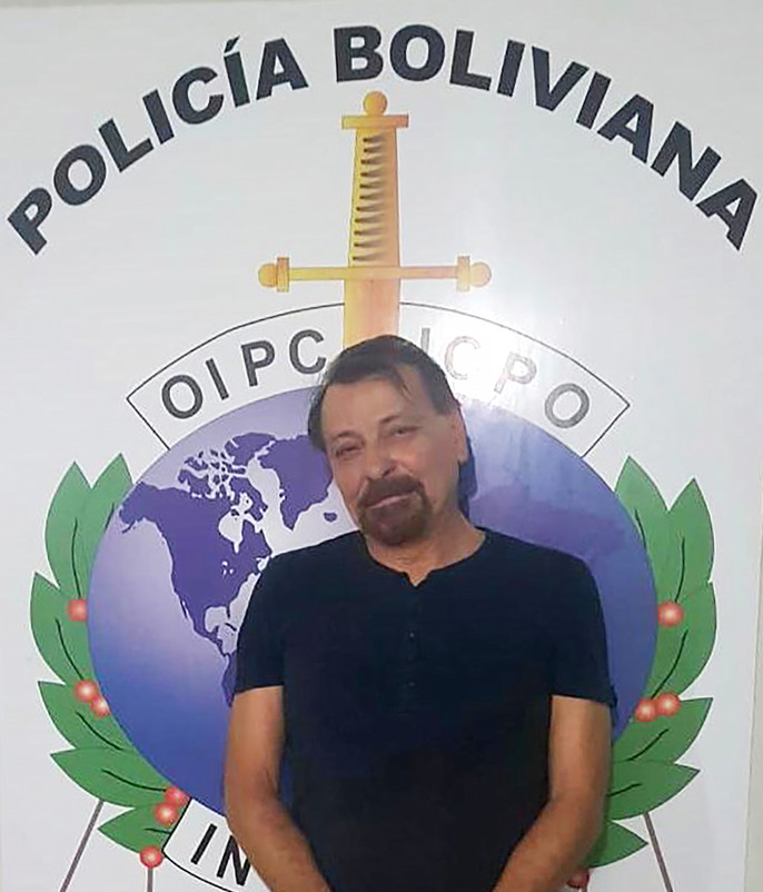 Battisti in volo verso l’Italia dalla Bolivia. Bonafede: “Così sconterà ergastolo”