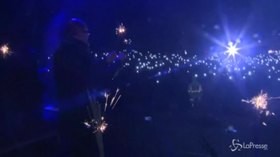 Polonia, sindaco di Danzica accoltellato sul palco in diretta tv
