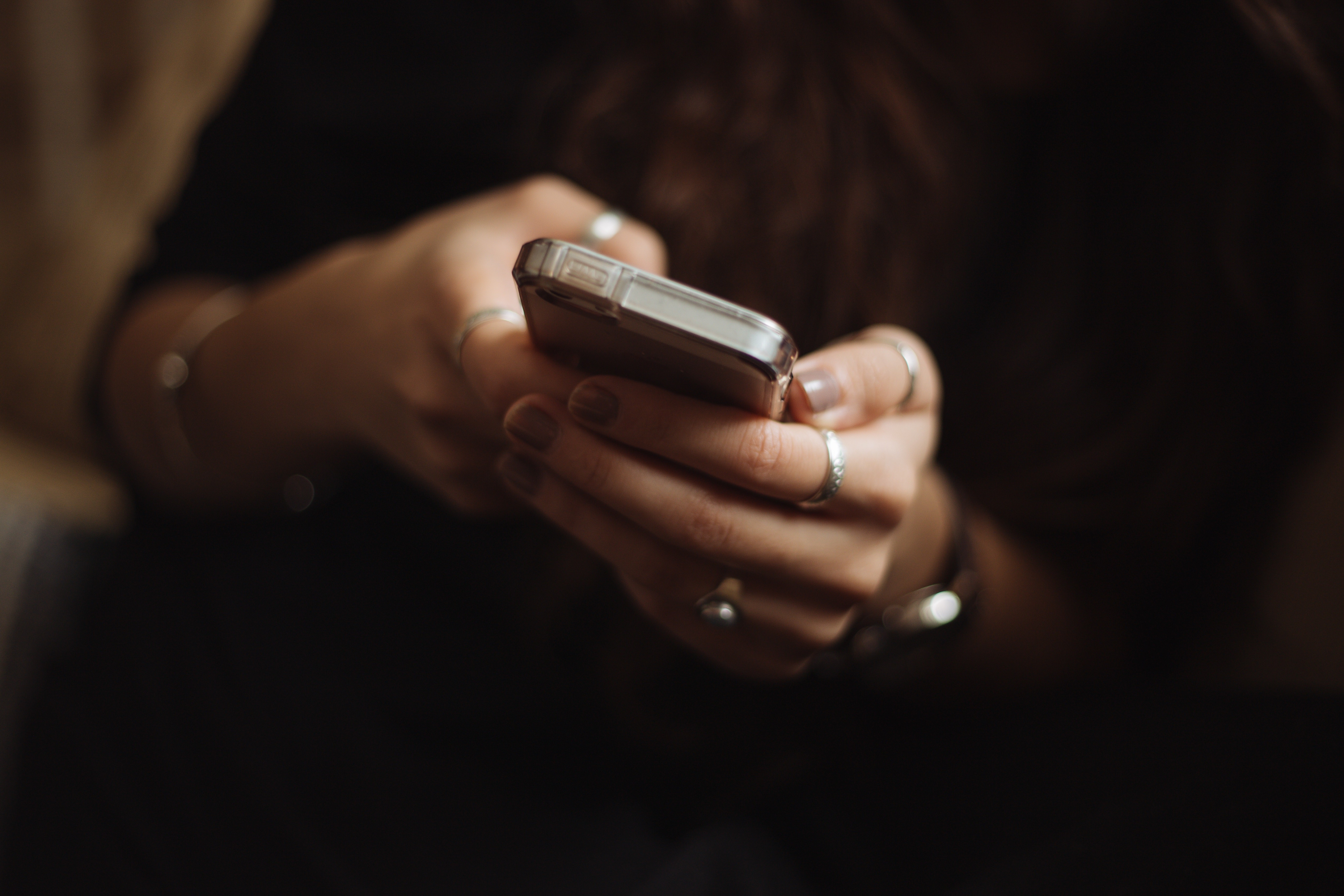 Il Tar ai ministeri: “Campagna sui rischi dell’uso dei cellulari entro sei mesi”