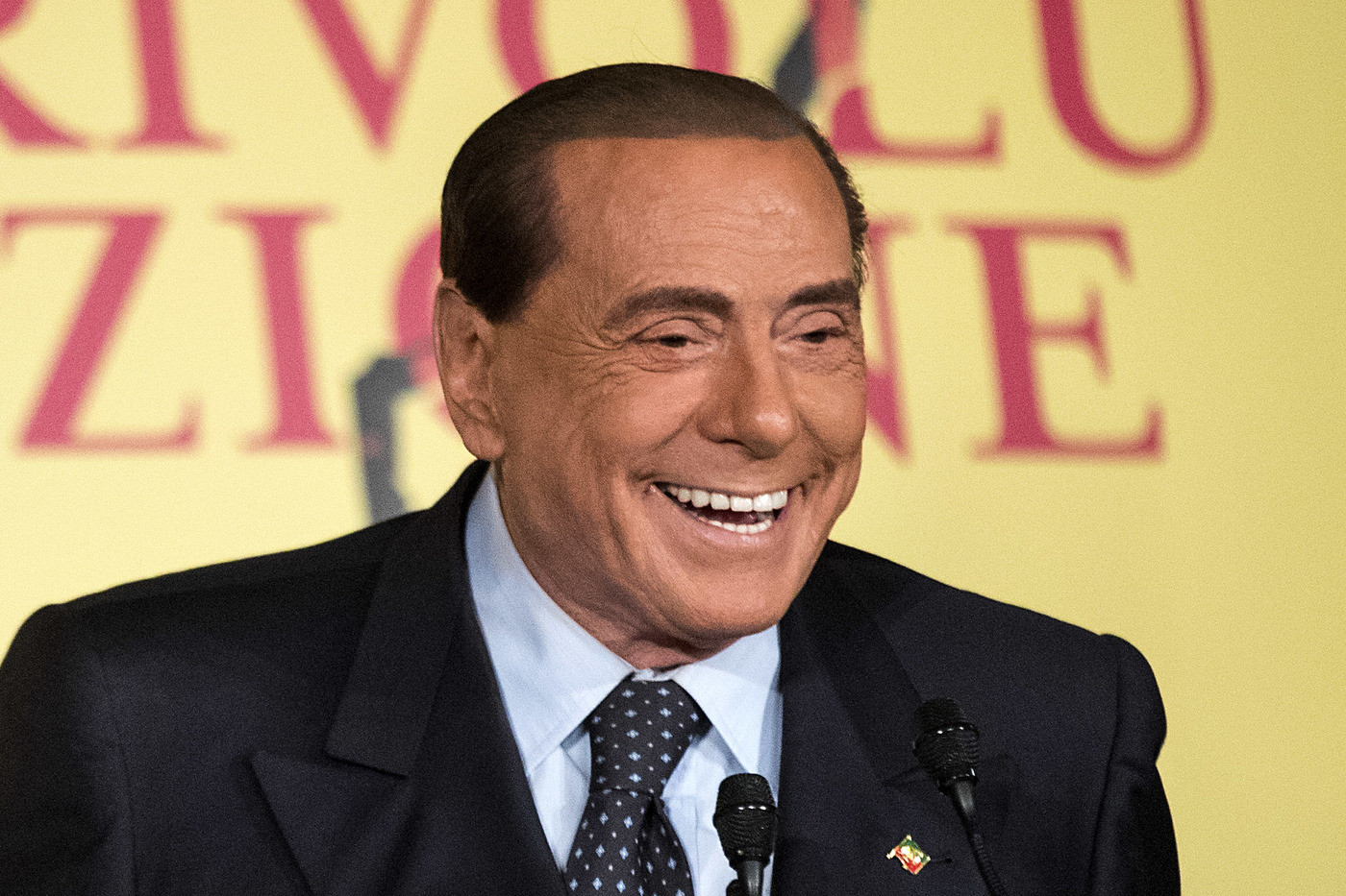 Berlusconi dalla Sardegna: “Mi candido alle Europee”