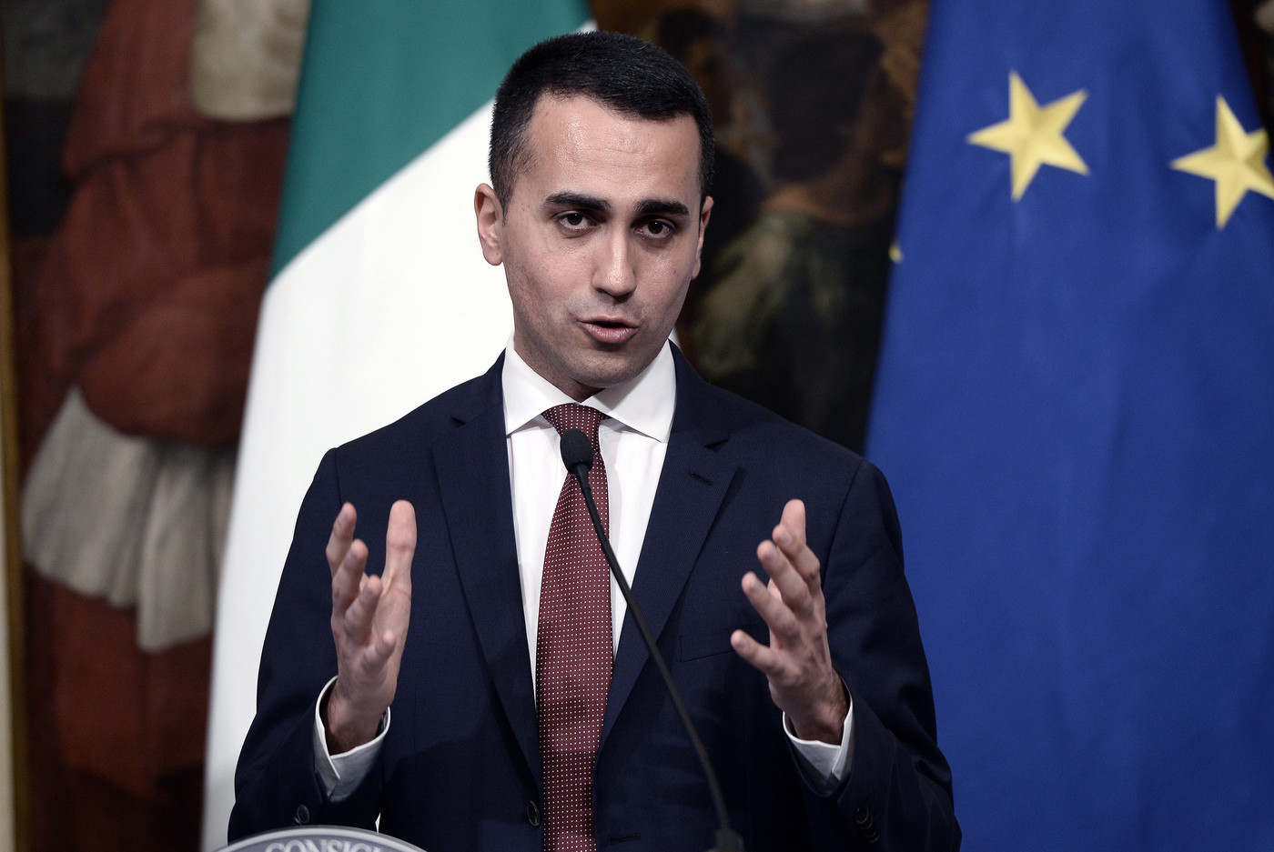 Di Maio contro Bankitalia: “Non è la prima volta che sbaglia le stime”