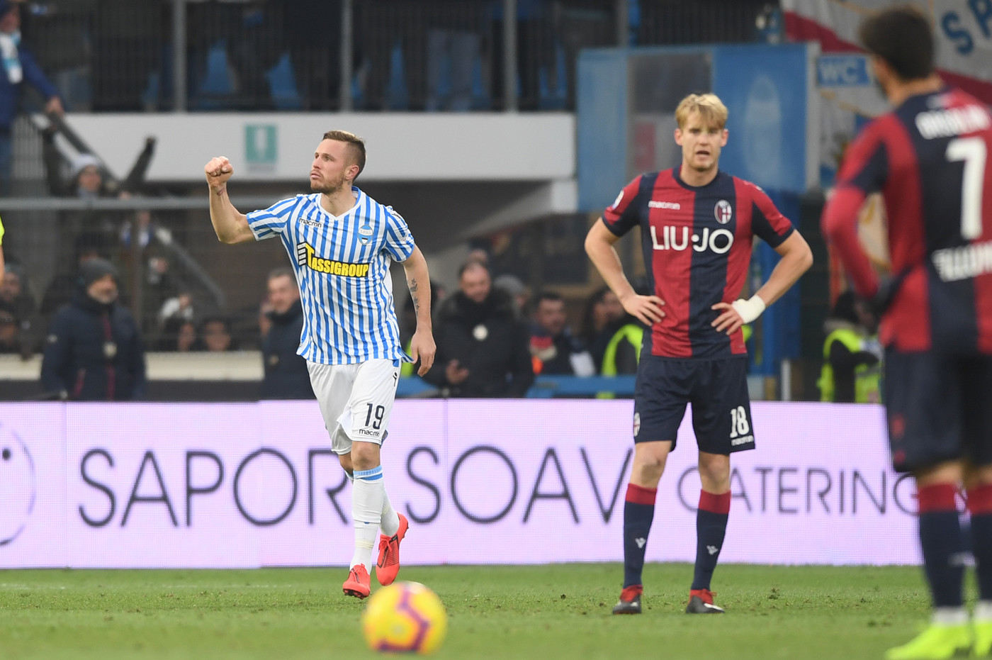 Serie A, Kurtic risponde a Palacio: un tempo per parte, Spal-Bologna 1-1