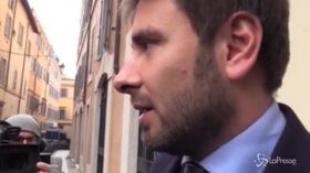 Di Battista: “Non mi candido per le Europee, vado in India”