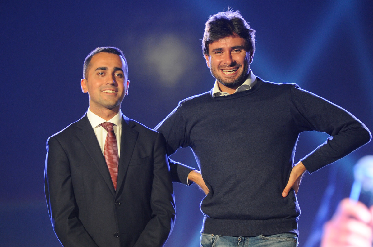 Di Maio e Di Battista, M5S a ‘due punte’: “Tornare tra la gente, ma occhio a finire come Renzi”
