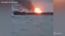 Crimea, navi in fiamme: 14 morti