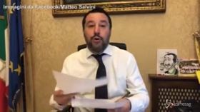 Caso Diciotti, Salvini accusato di sequestro: “Ho bloccato lo sbarco, se questo è reato sono colpevole”