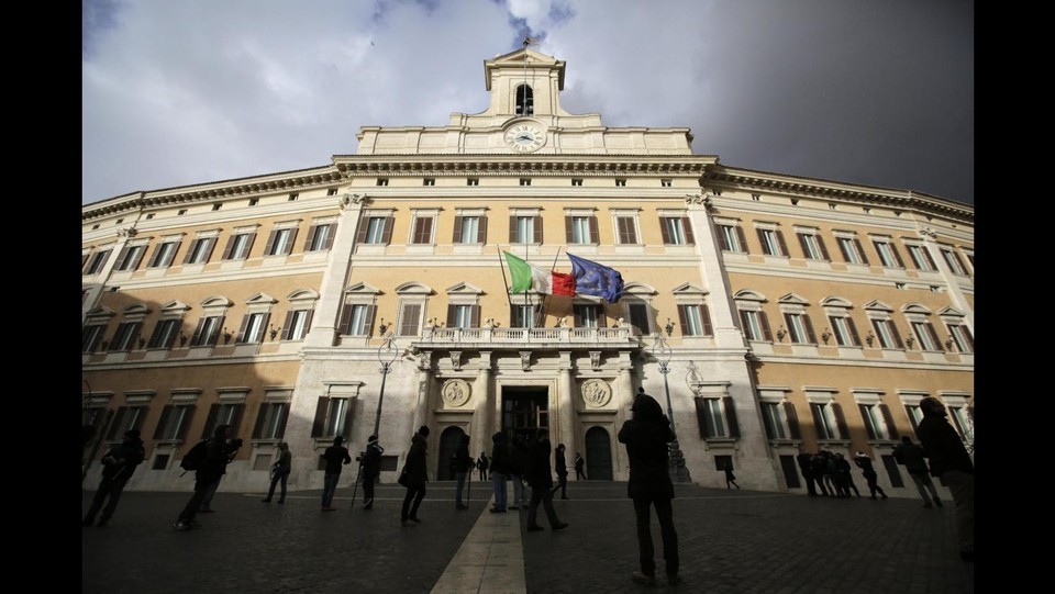 Dl Semplificazioni, dubbi del Colle: “No ad omnibus”. Via più di 60 emendamenti