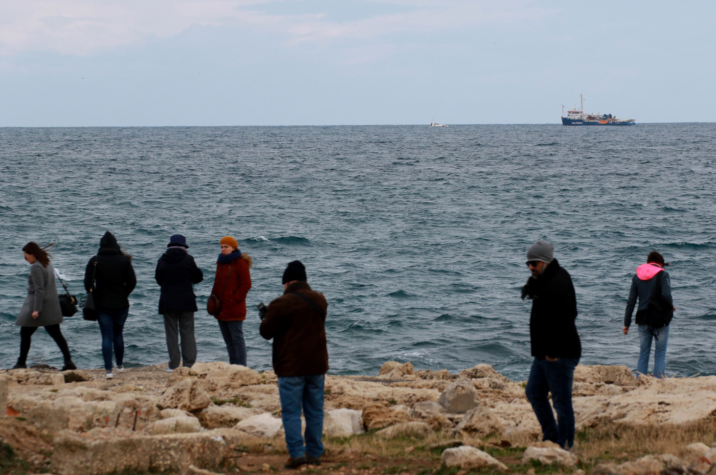 Sea Watch, la Corte di Strasburgo all’Italia: “No allo sbarco, ma garantire assistenza”