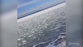 Ungheria, il lago Balaton completamente ghiacciato