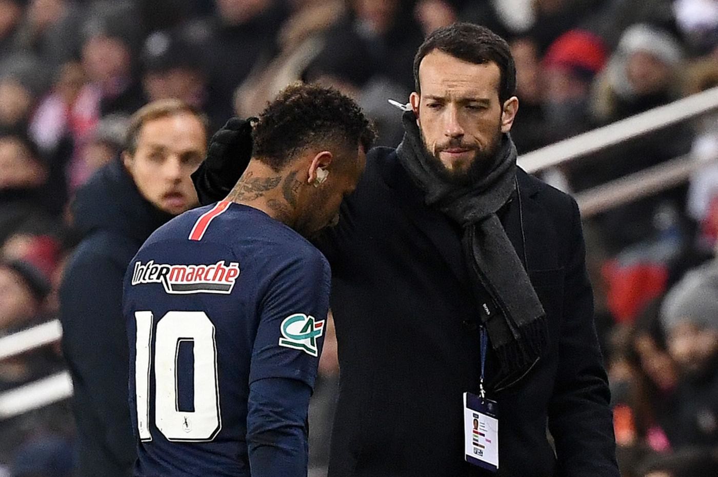 Psg, per Neymar ritorno in campo entro dieci settimane