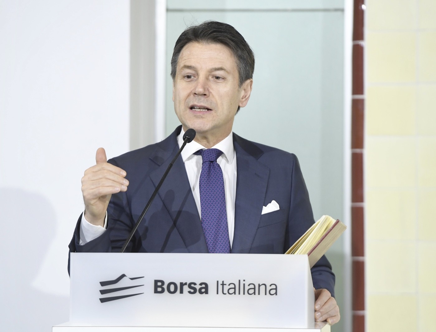 Italia verso la recessione, Conte: “Anche nel quarto trimestre contrazione del Pil”